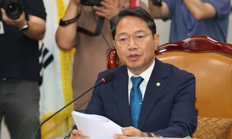 與, 법사소위서 '종합특검 30일 연장' 의결… 국힘 "李 퇴임할 때까지로 개정하라"