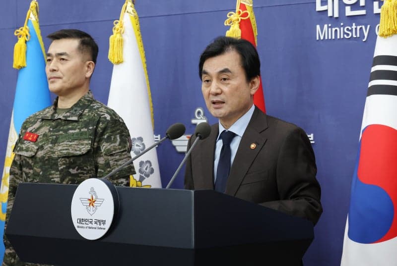 안규백 장관 병적기록 공개 압박 심화