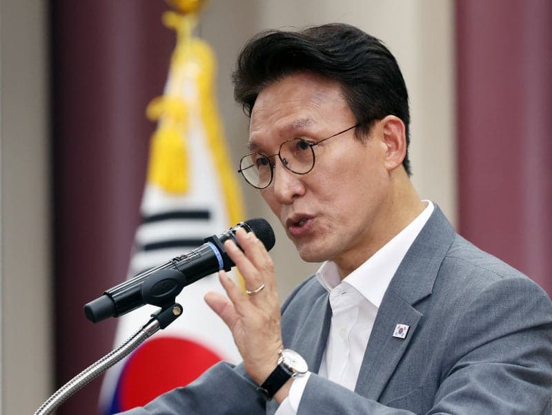 김민석, 이성윤 '계엄해제 불참 의혹' 공세에 감기약 처방전 공개하며 "대장동 검사 같은 짓" 역공