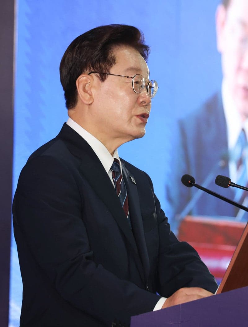 李대통령, 제헌절 '빛의 위원회' 출범 기념 시민 초청 행사 참석…'란 12.3' 영화 관람