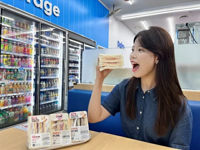 GS25, 샌드위치 전면 리뉴얼…"모서리까지 토핑 꽉 채웠다"