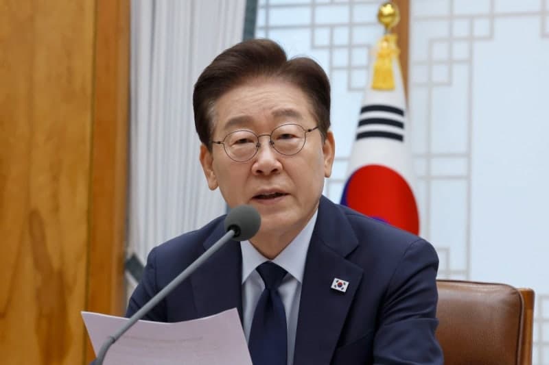 이재명 대통령 지지율 48.9% '2주째 상승'…민주 44.8%·국힘 38.1%