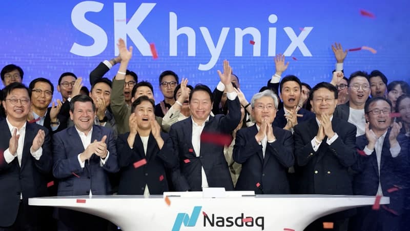 블룸버그 "모두가 흔들고 싶은 돈나무…SK하이닉스, 황금알 더 낳아야 할 딜레마"
