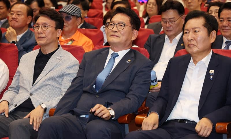 與 당권주자들 첫 대면 난타전, 정청래 "나만 공격, 살살 좀 해달라"