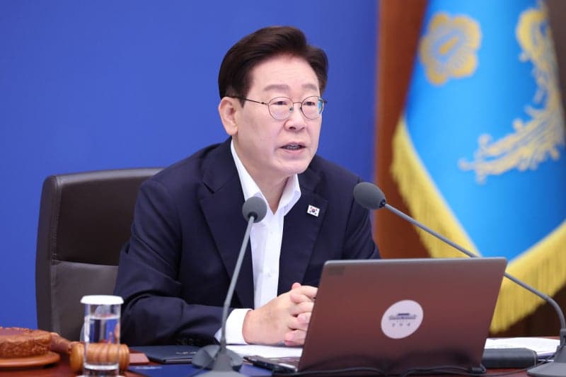 이 대통령, '대체불가 대한민국' 도약 원년 선포