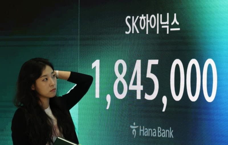 미래에셋 "SK하이닉스, 2분기 영업익 12% 하향…저점 비중 확대 유효"