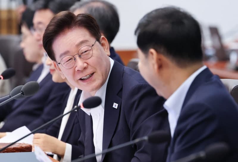 이 대통령, 초고가 1주택 기준 논의 "50억은 할 줄"…"100억 집 보유세 더 내고, 30억은 가혹"