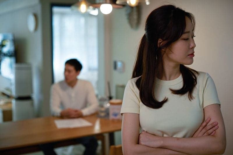 "가족여행 같이 다녔는데" 아내 절친과 불륜…애들 버리고 '새살림' 차린 남편