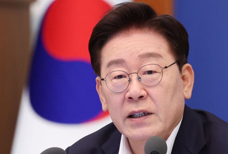 이 대통령 "우리나라 유통에 구조적 문제 꽤 있어…근본적 개혁해야"
