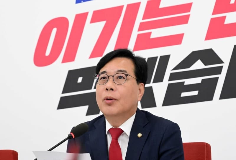 "주식투자 열풍 속 연금저축 해지 62.7%·펀드 환매 47.3% 증가" 노후 불안↑