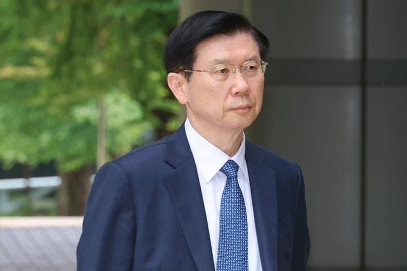 특검, '尹 비화폰 삭제' 박종준 전 경호처장 2심서 징역 3년 구형…박종준 "대통령 비호 의도 없어"