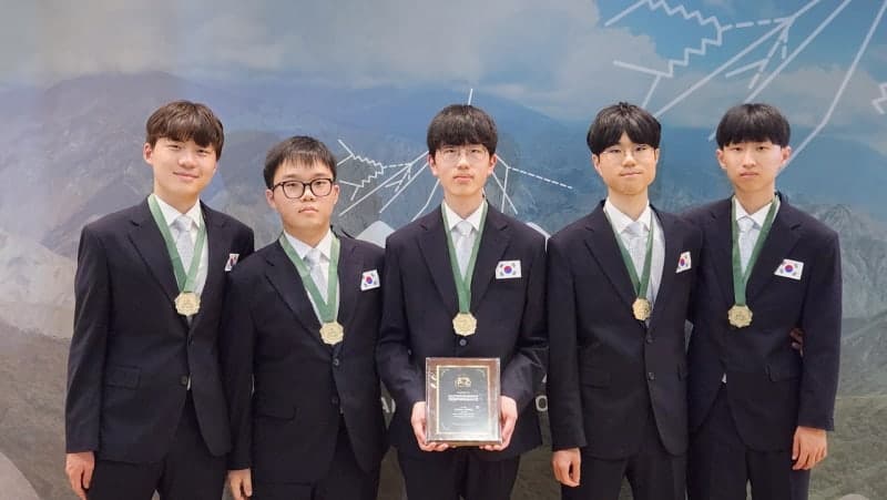 “韓 과학 국가대표 일냈다” 국제물리올림피아드 5명 금메달 싹쓸이…종합 1위