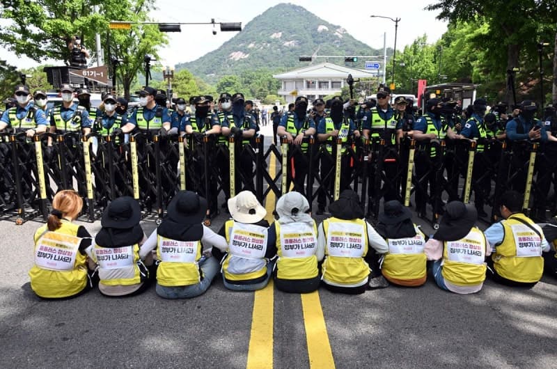 홈플러스 전국 영업중단, 직원도 몰랐던 '황당 셧다운'… 입점업체 "계약 승계·미정산 대금 보장" 요구