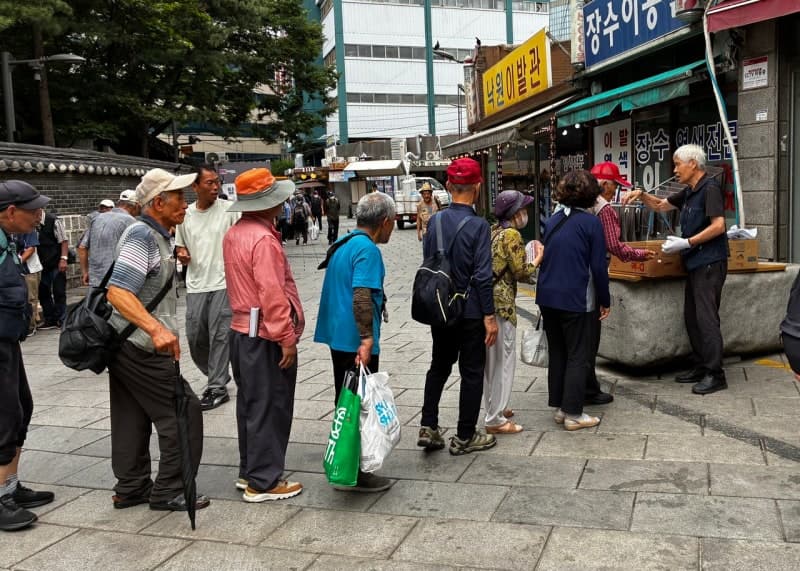 찜통더위에 비소식까지…날씨와 사투 벌이는 쪽방촌