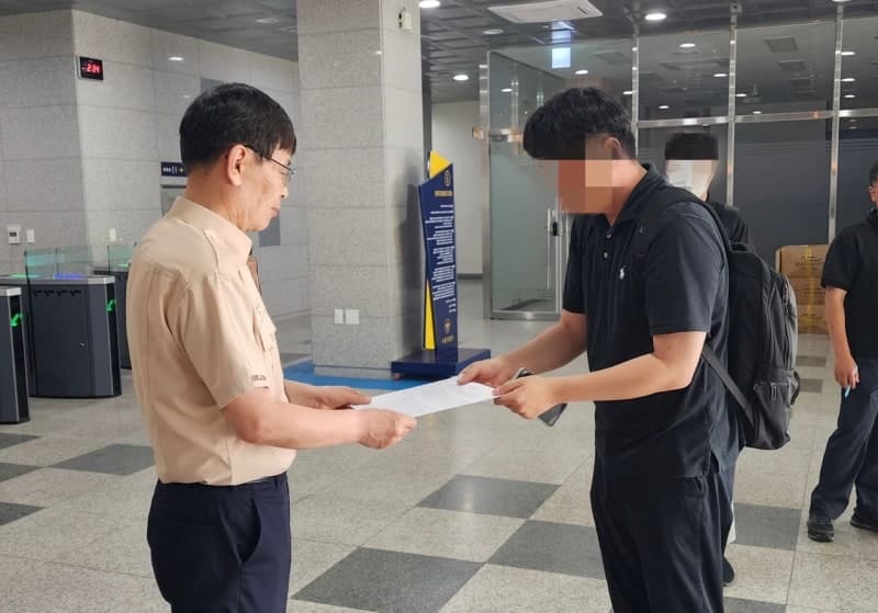 “금 맡기면 배당” 100억대 금 투자 사기 종로 금은방 업주 구속…“도망 염려”