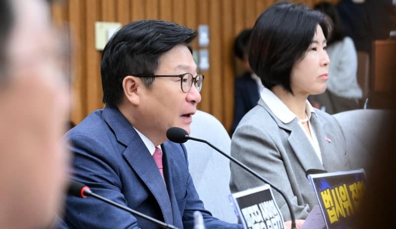 정점식 "삼전닉스 ETF 도입은 최악의 결정...李, 김용범 해임해야" "민주, 국회법 개정해 18개 상임위 다 가져가라"