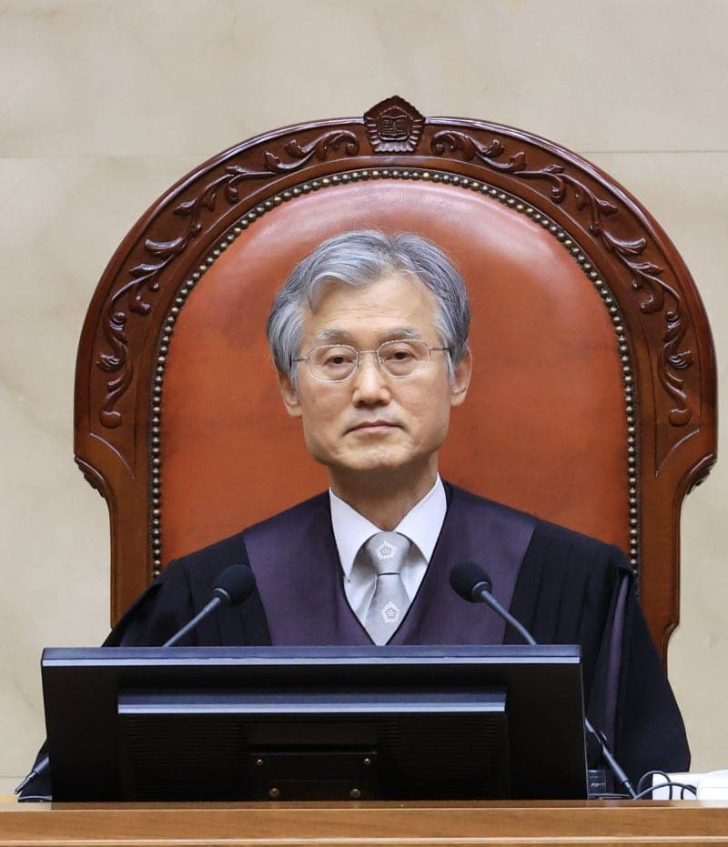 조희대 대법원장 경호 차량 정읍서 교통사고…3명 부상