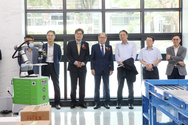 영남이공대, 쿠팡풀필먼트서비스와 손잡고 'AI물류교육센터' 개소…학과 신설 추진