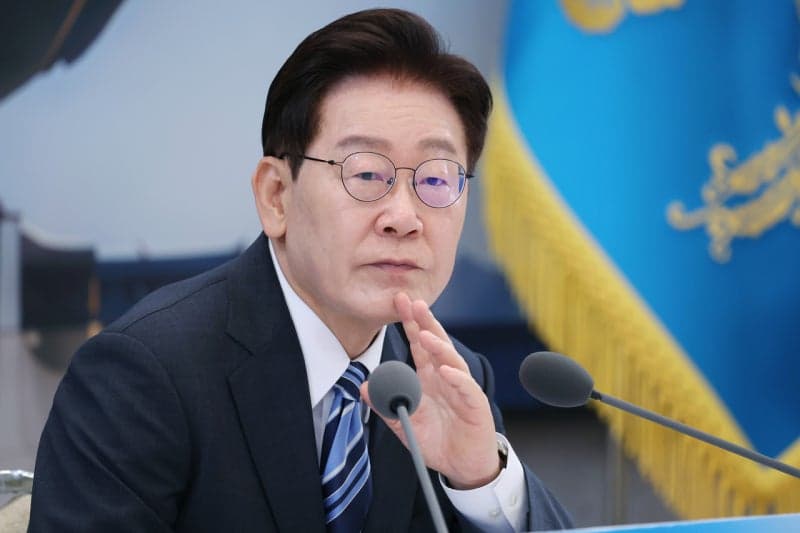 이재명 대통령 "부동산 비중 너무 커 원시적…생산적 금융 전환 중요"