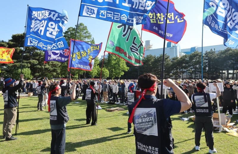 현대차 파업 확산에 기아 생산도 멈춰…신차도 수출도 '비상'