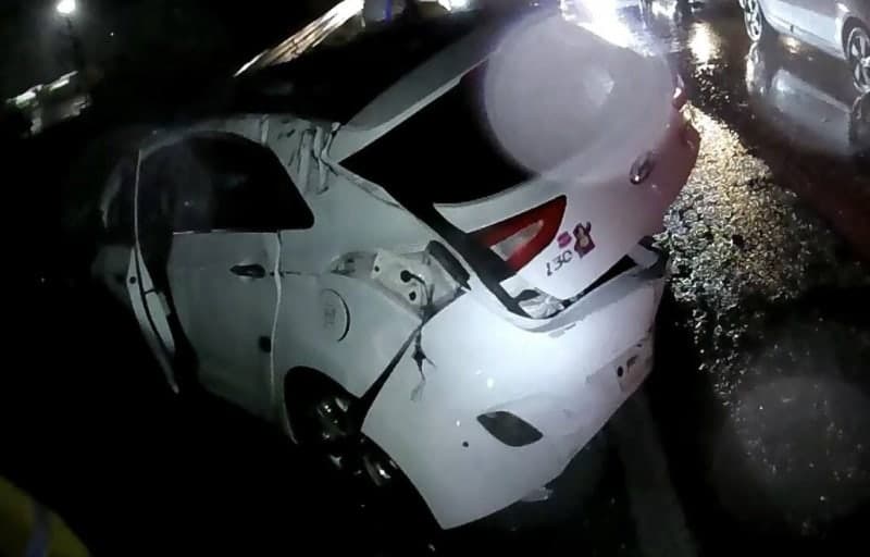 수도권 제1순환고속도로서 승용차 미끄러져 중앙분리대 충돌 후 20대 운전자 트럭에 치여 사망