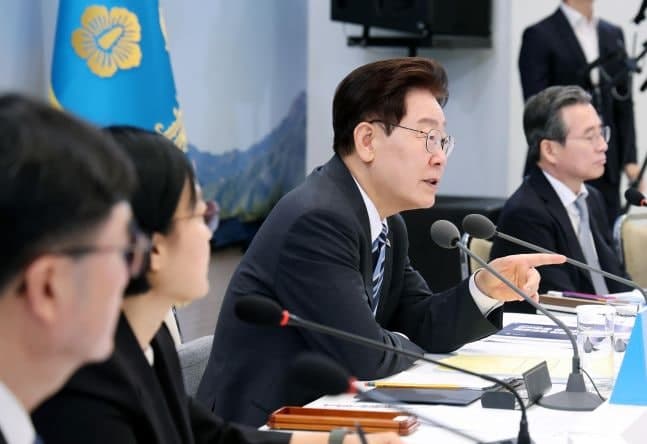 이재명 대통령, 2차 업무보고 주재 "남은 3년 11개월 더 중요"