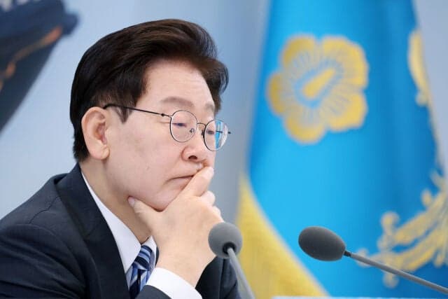 李 대통령 “레버리지 ETF 대책 신속 마련하라”…‘반토막 ETF’ 규제 수술대 오르나