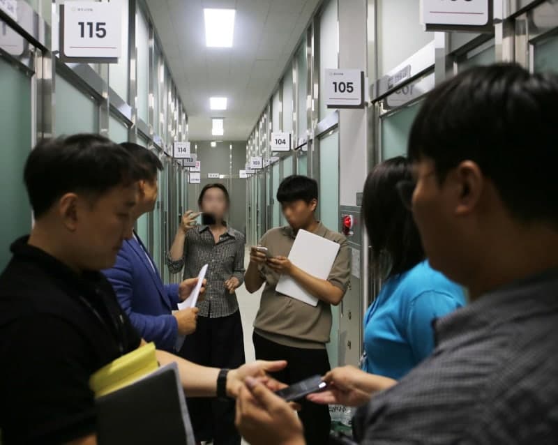 “중학생과 성관계·성착취물 제작” 혐의 청주시의원 압수수색, 국힘 제명 의결
