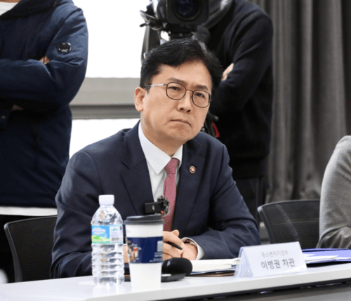 소상공인 “아파도 가게 못 쉰다”…중기부, 돌봄 질병에 폐업 내몰리는 소상공인 사회안전망 구축 논의