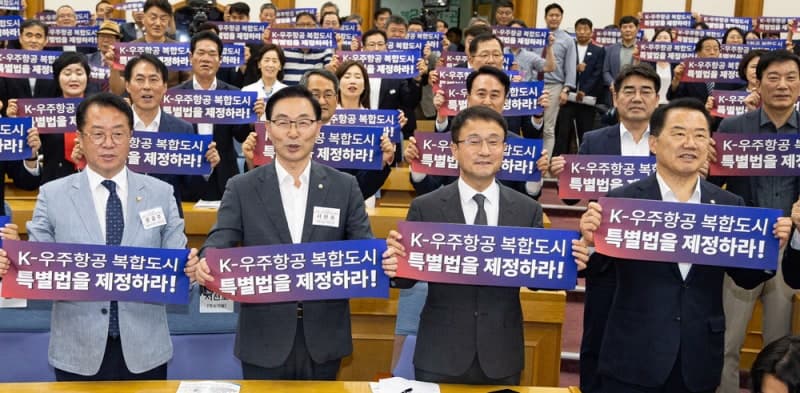 與 당대표 선거 '선호투표제' 결정…21일 예비경선, 후보 3명 압축 '3강 경쟁 가열'