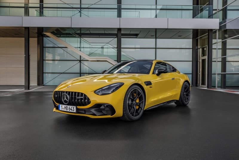 벤츠, F1 기술 품은 후륜구동 'AMG GT 43' 국내 출시…1억4950만원부터