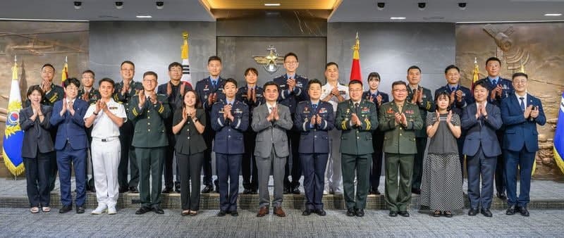 국방부, '사막의 빛' 작전 등 성과 낸 공직자 21명에 첫 특별포상