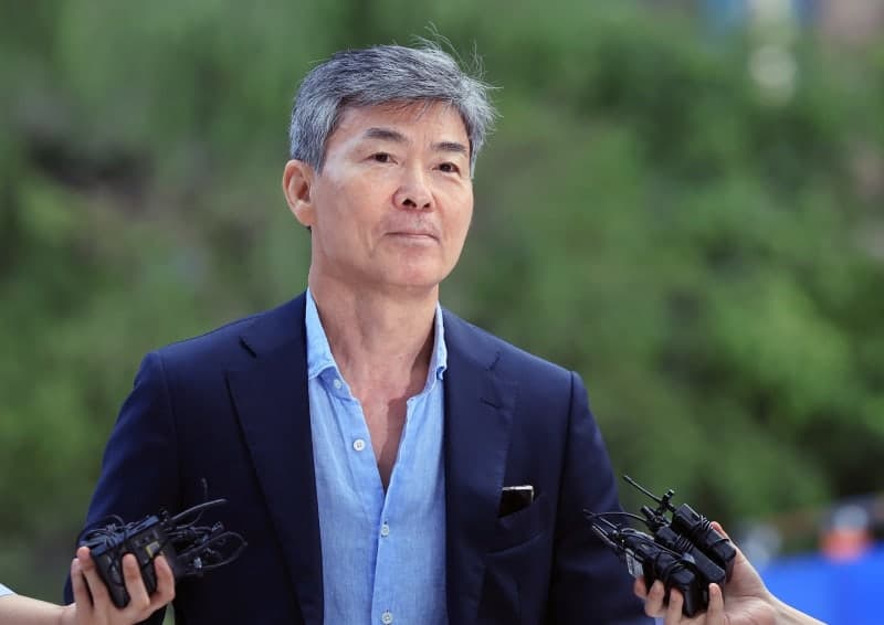 '김건희 계좌 관리인' 이종호, 재판 로비 혐의 징역 1년 2개월 확정