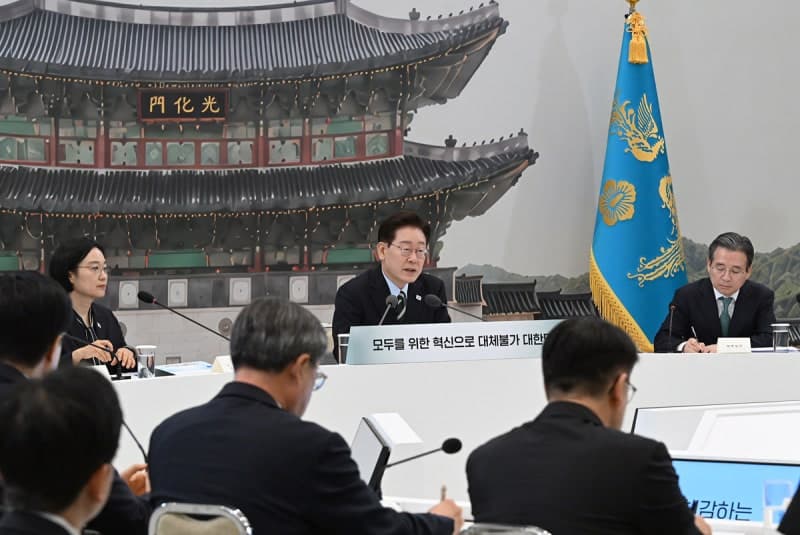 이재명 대통령 "개인정보 유출 제재, 특정 기업 표적 아냐…법과 방침대로"