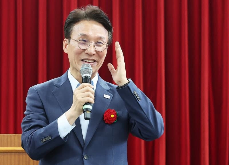 민주당 전당대회 예비경선 기탁금 4배 급등에 후보들 반발 및 재고 요구