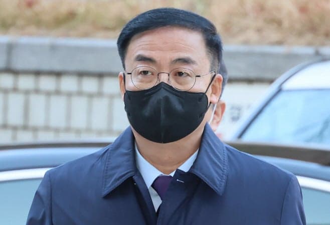 ‘아들 특혜 채용’ 김세환 전 중앙선관위 사무총장 1심 징역 2년 선고