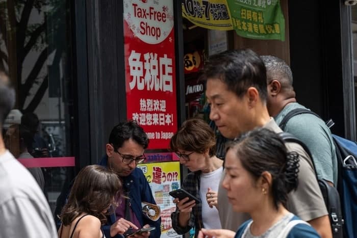 상반기 일본 찾은 외국인 관광객 5년 만에 감소…중국인 반토막에 한국인이 빈자리 채웠다