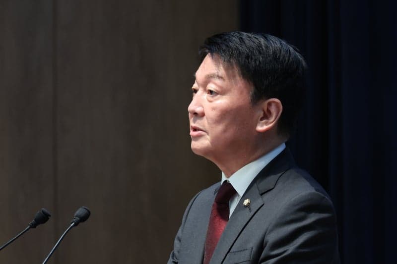 보수 잠룡들의 당권 신경전…한동훈 복당 난항에 창당론까지