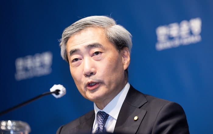 한국은행, 3년 6개월 만에 기준금리 0.25%p 인상…긴축 전환