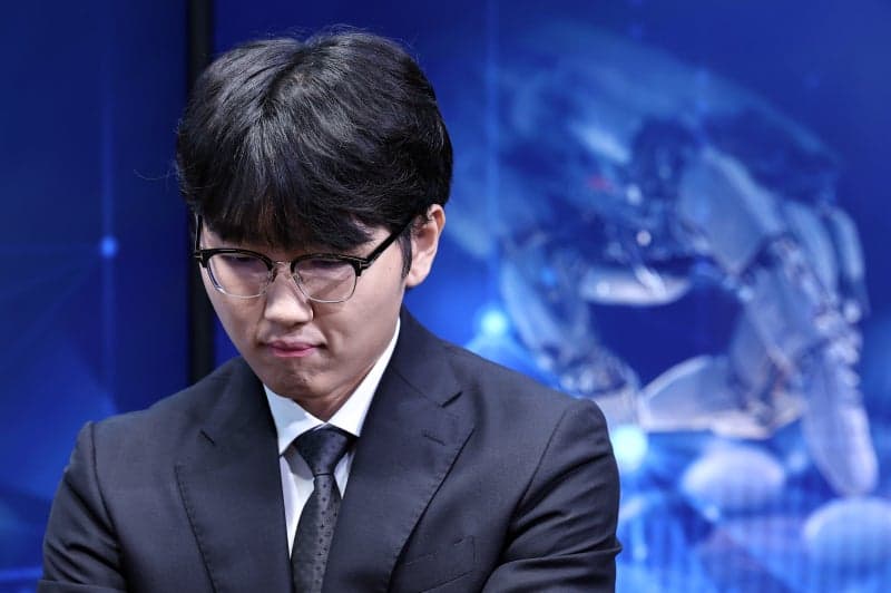 신진서, 바둑 AI 카타고에 2점 접바둑 1국 불계패
