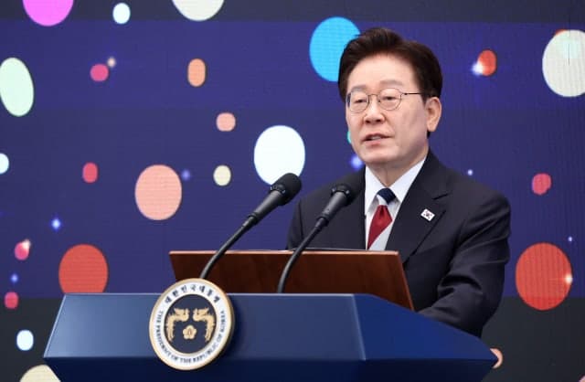이재명 대통령 "식량 안보와 농민 위해 농업보조금 대폭 늘려야"