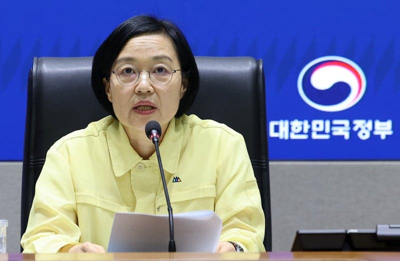 한성숙 총리 "호우 피해 지역에 가용 장비·인력 총투입해 신속 복구하라"