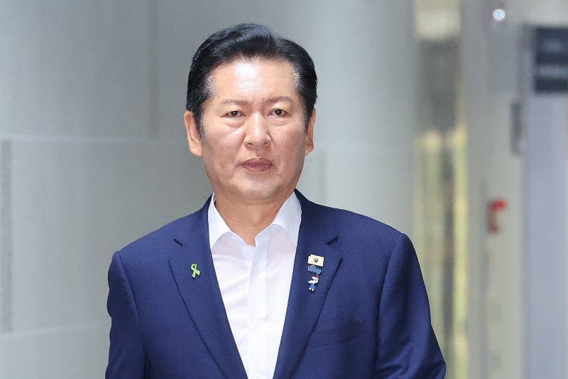 민주당, 송영길·김용 전대 출마 예외 허용… 형평성 논란 점화