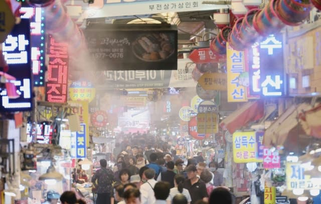 부산·울산·경남 전역 폭염주의보 발효…이틀 만에 다시 무더위
