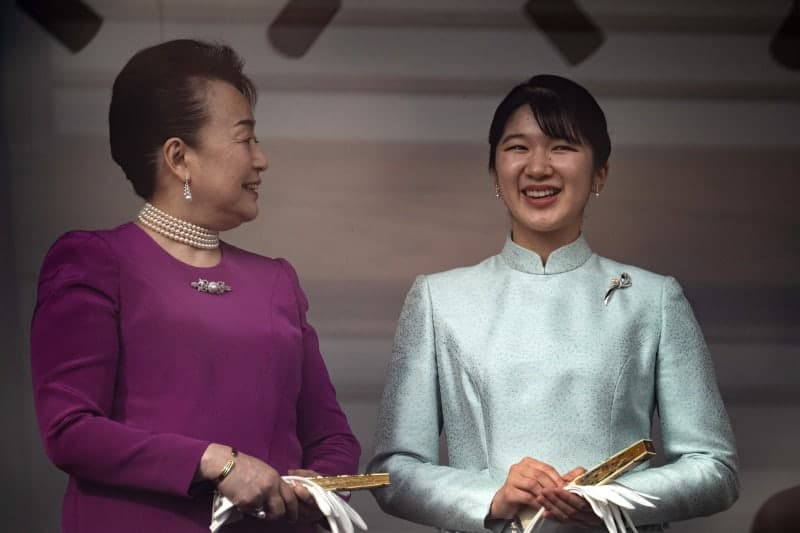 日 황실전범 개정, 36촌 양자까지 왕위 허용…여성 배제 논란