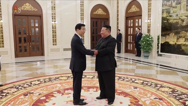 중국 서열 4위 왕후닝, 북중 우호조약 65주년 맞아 방북 일정 마무리