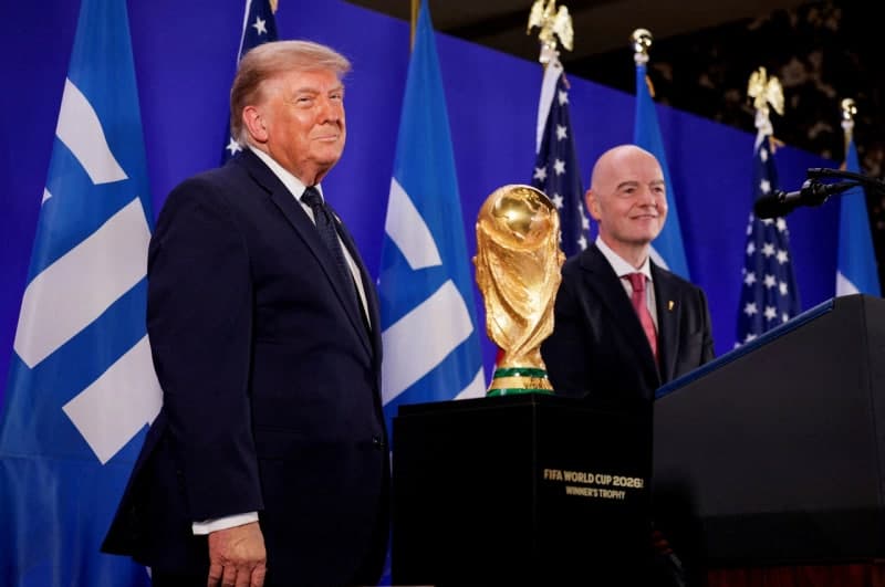 트럼프, FIFA 행사서 또 부정선거론…“난 이 자리에 없었어야”
