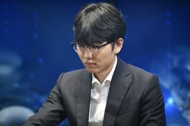 신진서, 현존 최강 AI 카타고 벽 깼다…인류 첫 공식 대국 승리