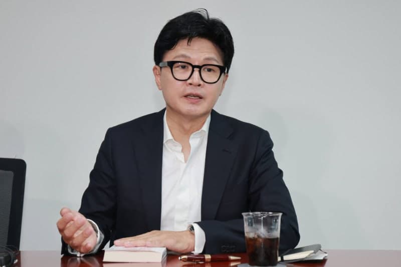 한동훈 "민주당 법안, 경찰 '영장 없는 무제한 긴급체포' 허용…시민 피해 우려"