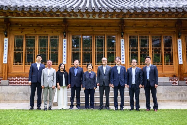 한성숙 총리, 중소기업계와 오찬… "자강불식으로 AI 대전환 이끌 것"